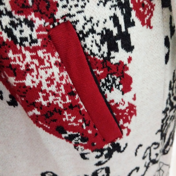 SALE!! TODA BELLA Aztec Cardigan with Hoodie - Picture 3 of 8